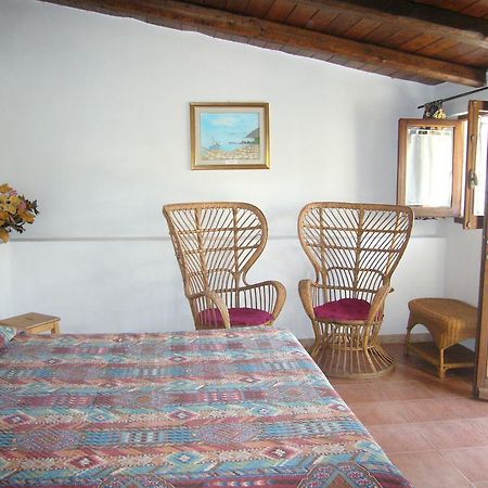 Su Trabi B&B Fluminimaggiore Ngoại thất bức ảnh