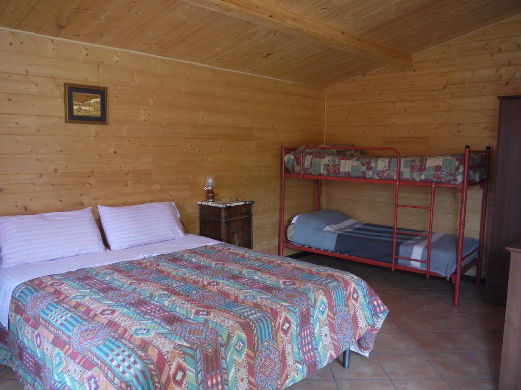 Su Trabi B&B Fluminimaggiore Phòng bức ảnh