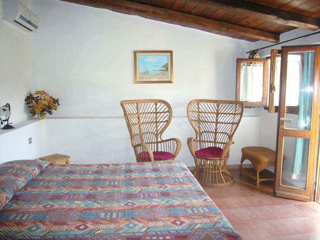 Su Trabi B&B Fluminimaggiore Ngoại thất bức ảnh